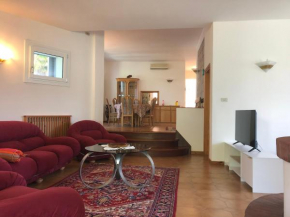 Villa Volpe - Free WiFi & Private Parking Imola